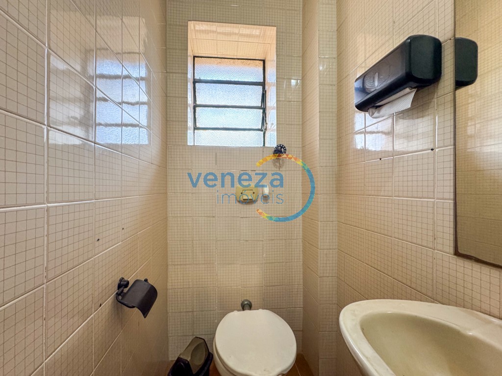 Sala para locação no bairro Centro de Londrina com 41.84m<sup>2</sup> útil - Foto 31