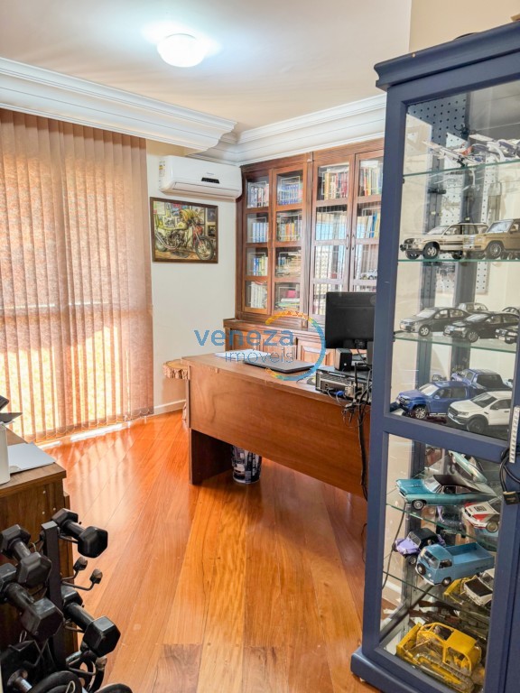 Apartamento para venda no Centro em Londrina com 229m² por R$ 890.000,00