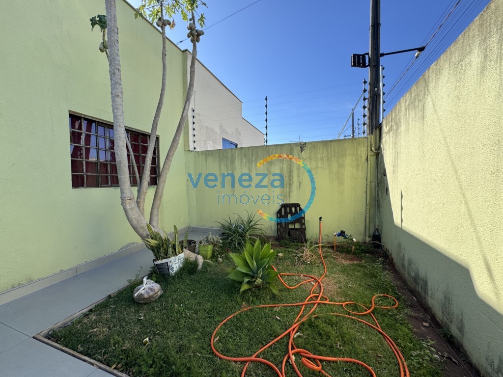 Casa Residencial à venda no bairro Jardim Bela Italia de Cambe com 88.32m<sup>2</sup> útil, 2 quartos, 1 vaga de garagem