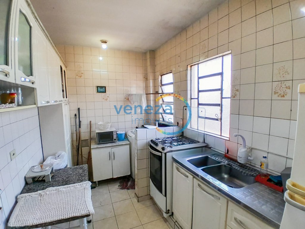 Apartamento à venda no bairro Leonor de Londrina com 44m<sup>2</sup> útil, 2 quartos, 1 vaga de garagem