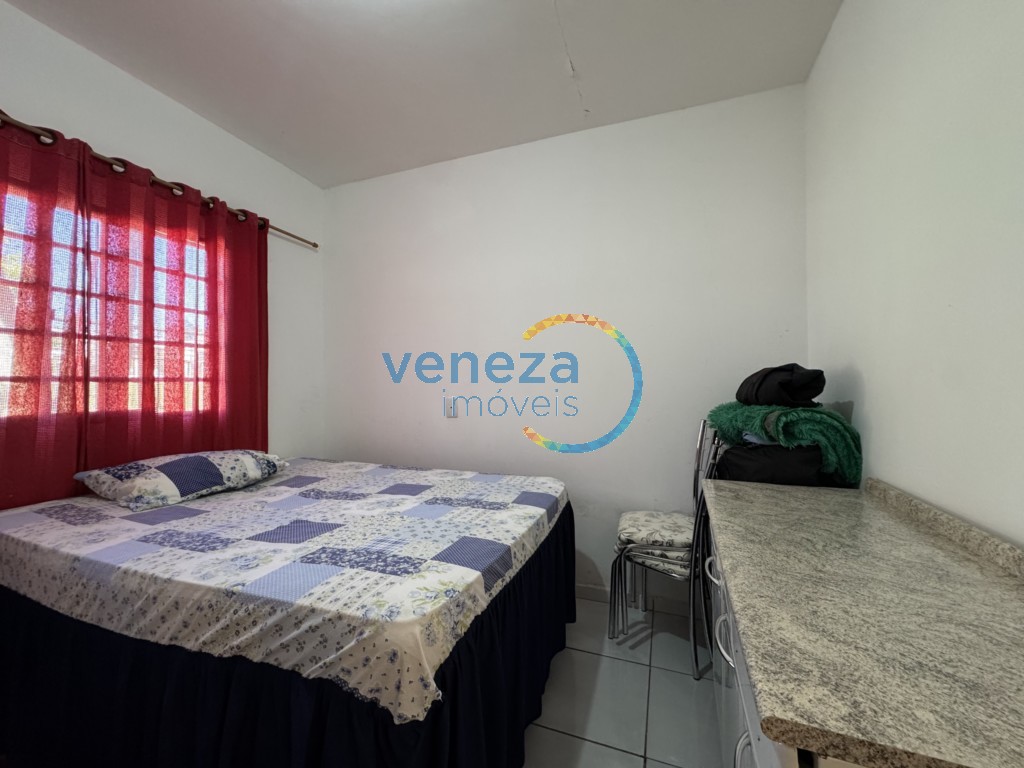 Casa Residencial à venda no bairro Jardim Bela Italia de Londrina com 88.32m<sup>2</sup> útil, 2 quartos, 1 vaga de garagem