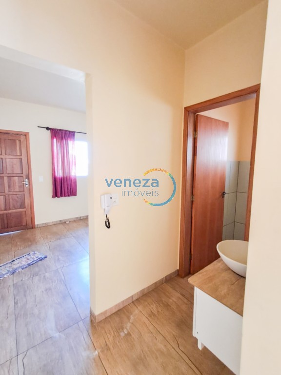 Casa Residencial à venda no bairro Colina Verde de Londrina com 164m<sup>2</sup> útil, 2 quartos, 4 vagas de garagem