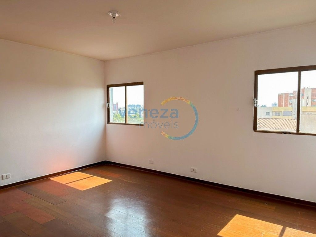 Apartamento para venda no Ipiranga em Londrina com 128,12m² por R$ 270.000,00