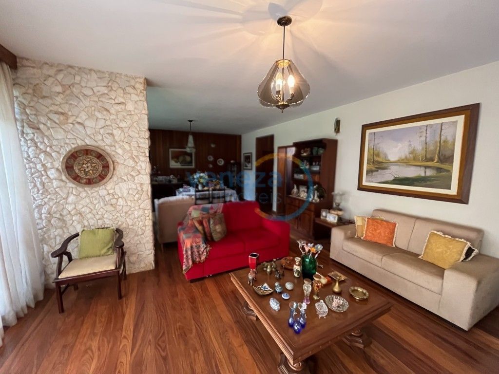 Casa Residencial para locacao no Canada em Londrina com 231,15m² por R$ 7.000,00