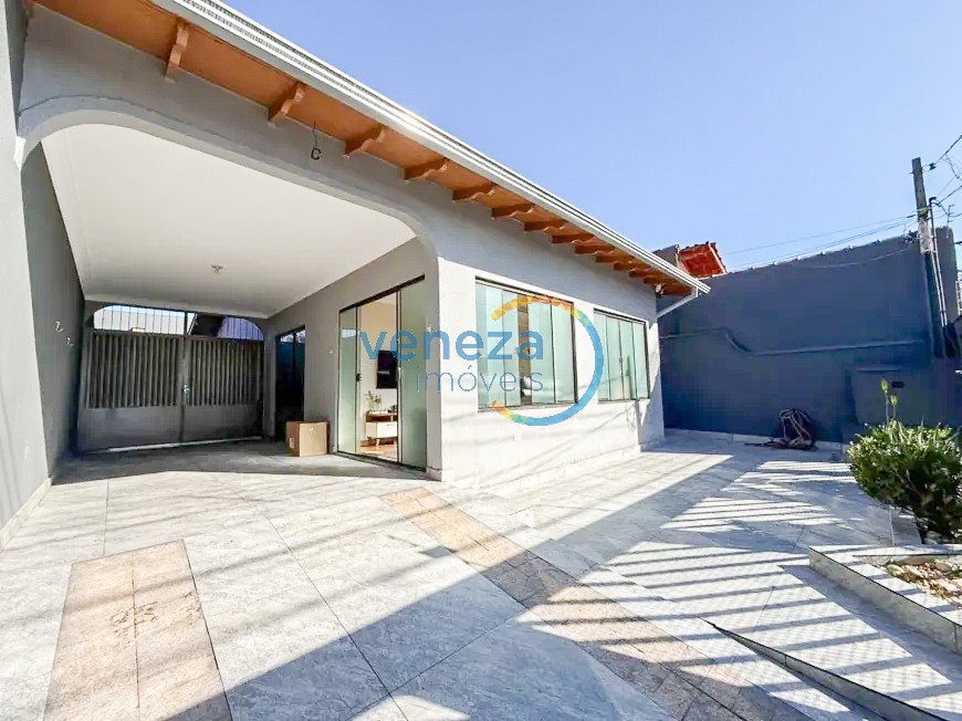 Casa Residencial à venda no bairro Sao Pedro de Londrina com 140m<sup>2</sup> útil, 3 quartos, 2 vagas de garagem