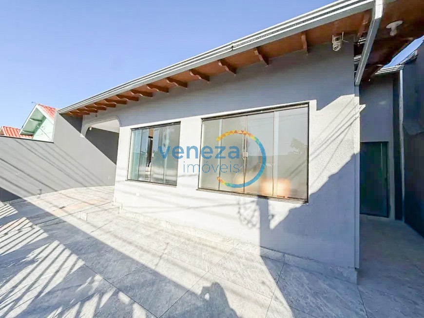 Casa Residencial à venda no bairro Sao Pedro de Londrina com 140m<sup>2</sup> útil, 3 quartos, 2 vagas de garagem