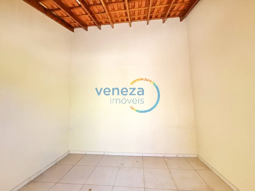 Casa Residencial à venda no bairro Sao Pedro de Londrina com 140m<sup>2</sup> útil, 3 quartos, 2 vagas de garagem