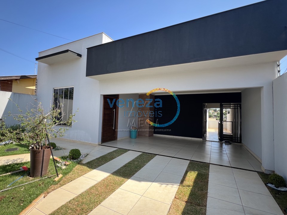 Casa Residencial à venda no bairro Jardim Antonio Semprebom de Ibipora com 214m<sup>2</sup> útil, 3 quartos, 2 vagas de garagem