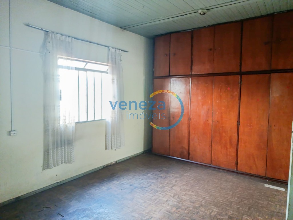 Terreno à venda no bairro Brasil de Londrina com 656.25m<sup>2</sup> total