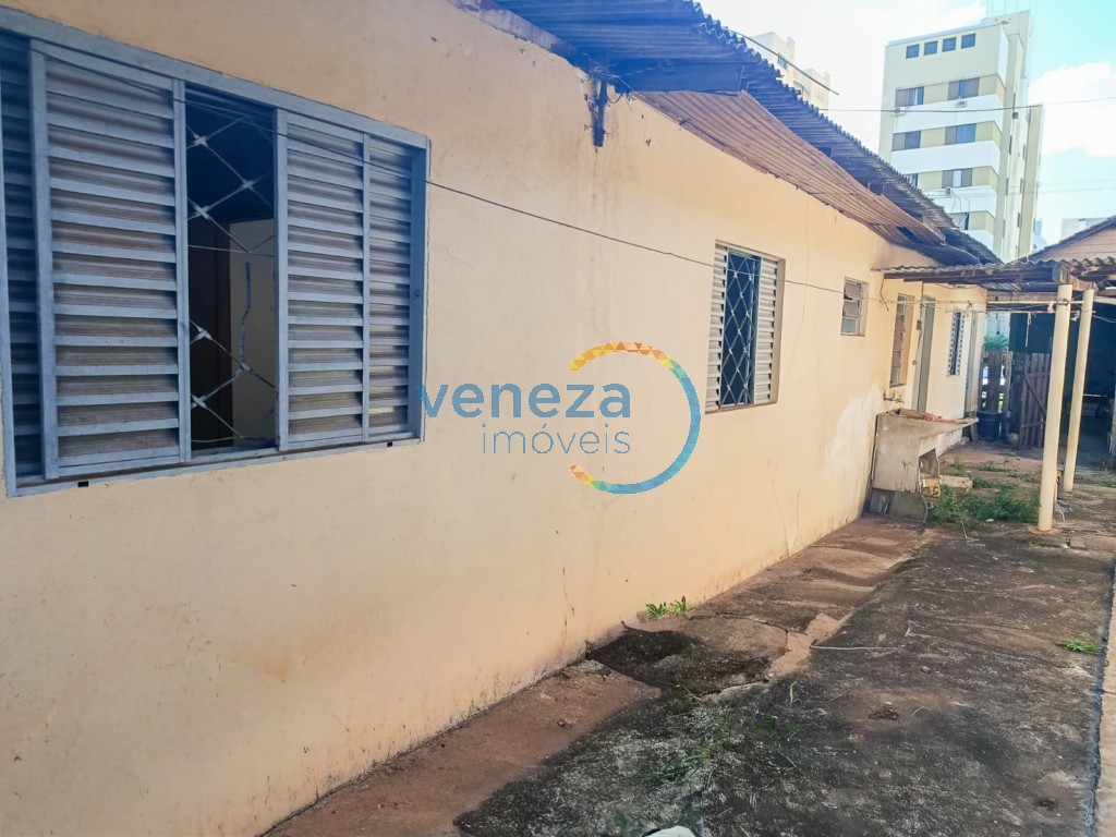 Terreno à venda no bairro Brasil de Londrina com 656.25m<sup>2</sup> total