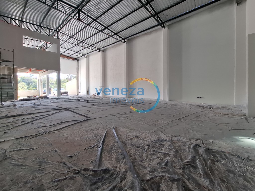 Salão-loja para locação no bairro Portal de Versalhes de Londrina com 245m<sup>2</sup> útil, 2 vagas de garagem