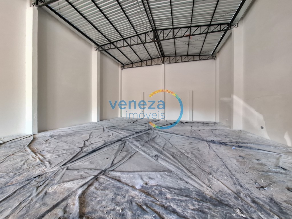 Salão-loja para locação no bairro Portal de Versalhes de Londrina com 245m<sup>2</sup> útil, 2 vagas de garagem