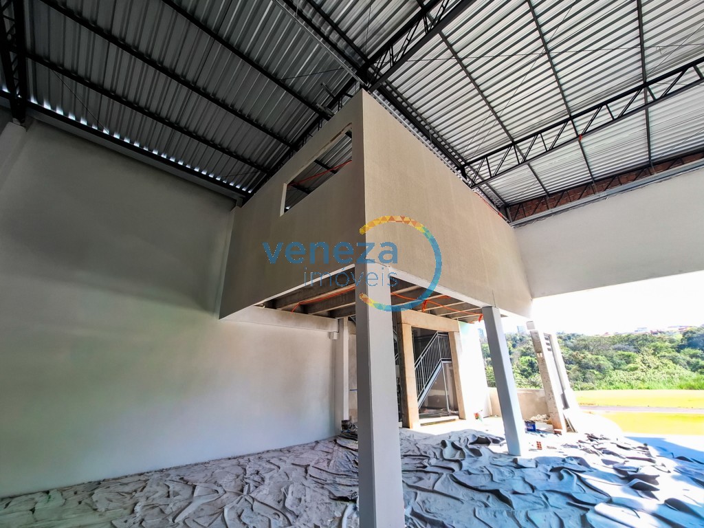 Salão-loja para locação no bairro Portal de Versalhes de Londrina com 245m<sup>2</sup> útil, 2 vagas de garagem