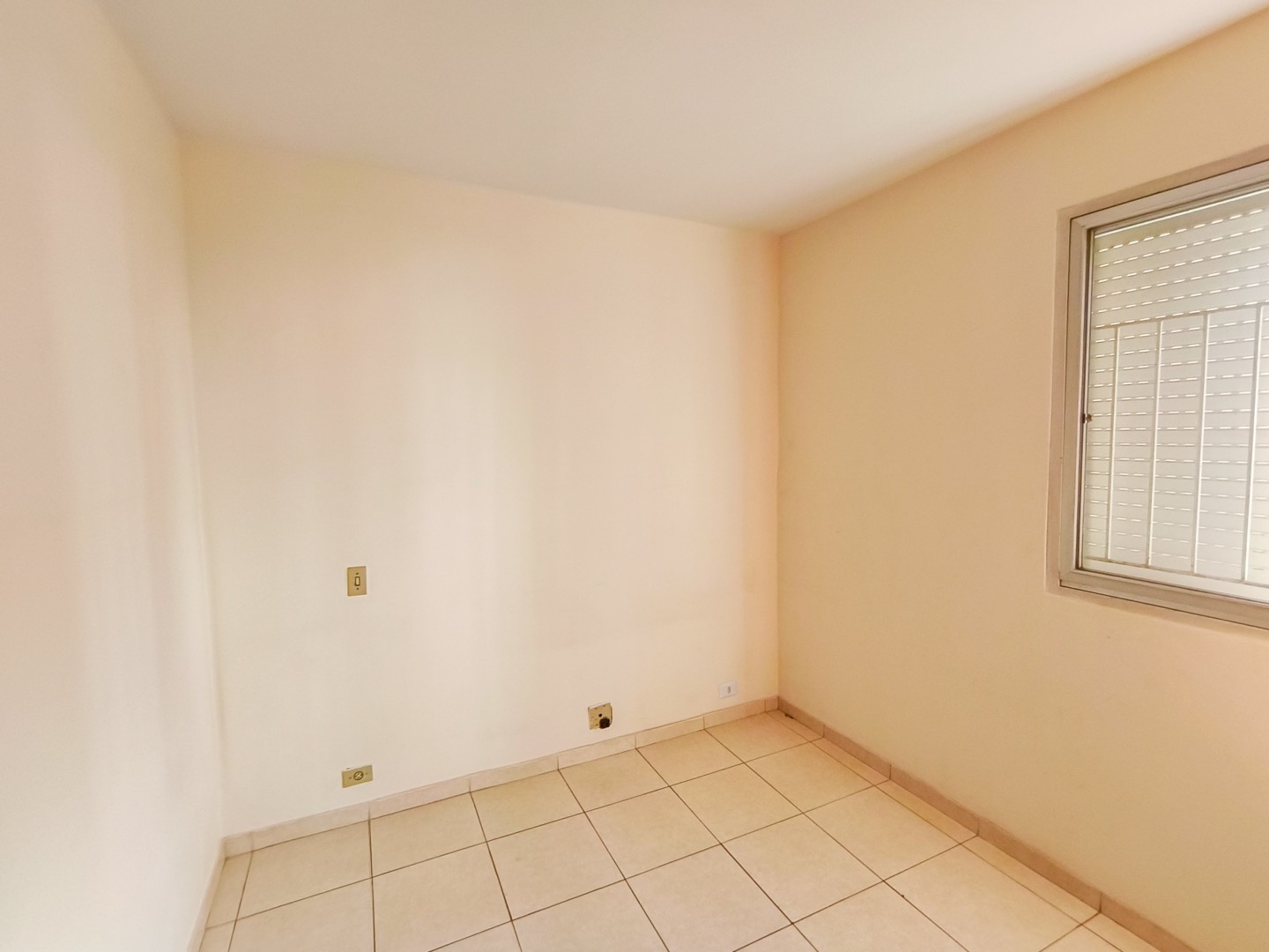 Apartamento para locação no bairro Vila Larsen 1 de Londrina - Foto 8