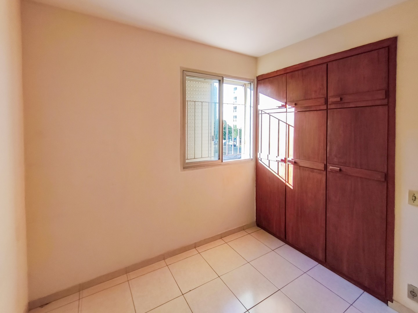 Apartamento para locação no bairro Vila Larsen 1 de Londrina - Foto 9