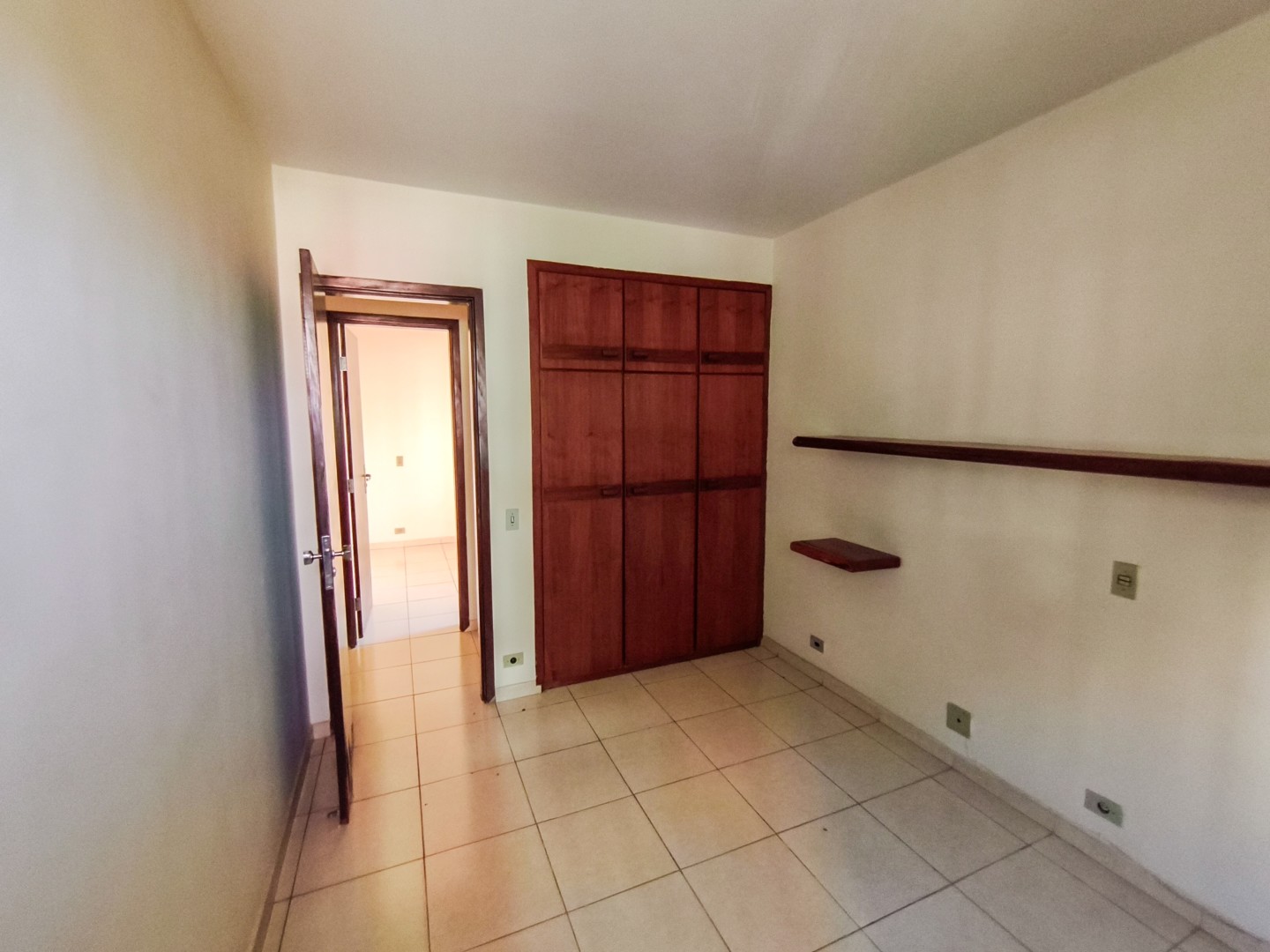 Apartamento para locação no bairro Vila Larsen 1 de Londrina - Foto 5