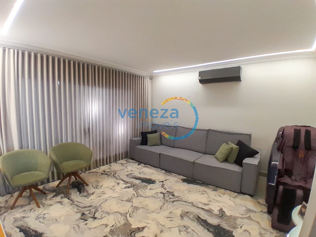 Casa Residencial à venda no bairro Ricardo de Londrina com 180m<sup>2</sup> útil, 4 quartos, 4 vagas de garagem