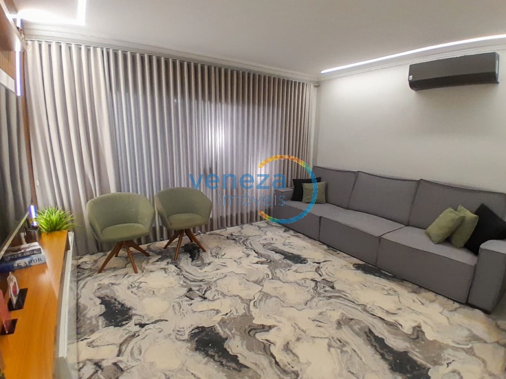 Casa Residencial à venda no bairro Ricardo de Londrina com 180m<sup>2</sup> útil, 4 quartos, 4 vagas de garagem