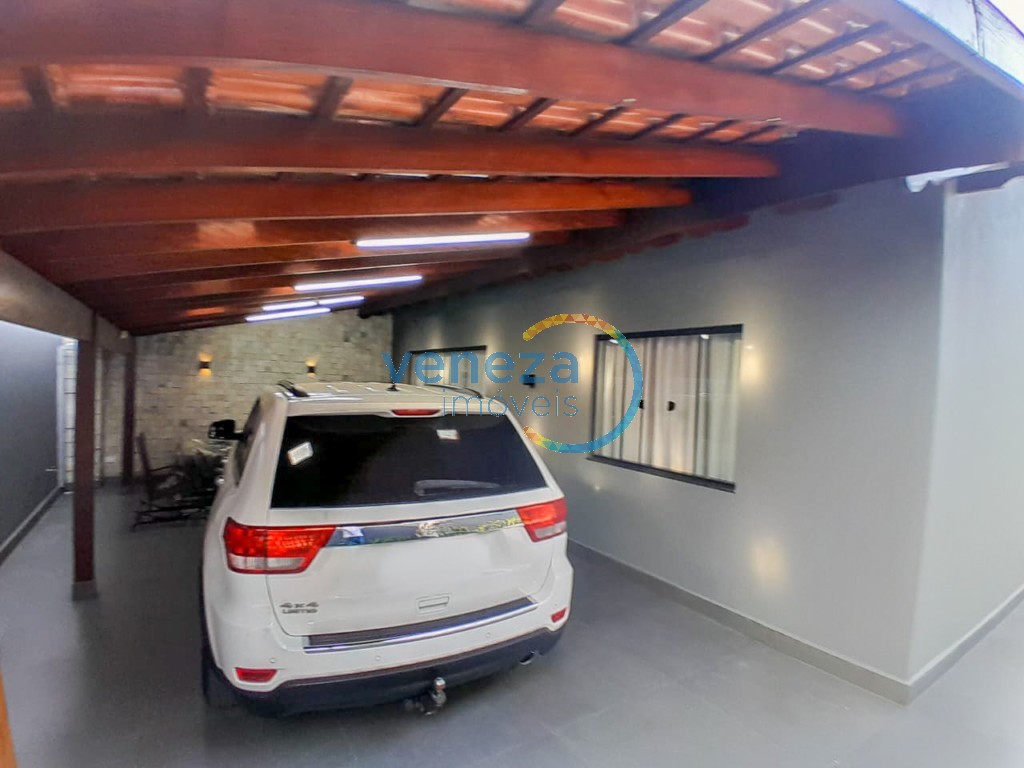 Casa Residencial à venda no bairro Ricardo de Londrina com 180m<sup>2</sup> útil, 4 quartos, 4 vagas de garagem