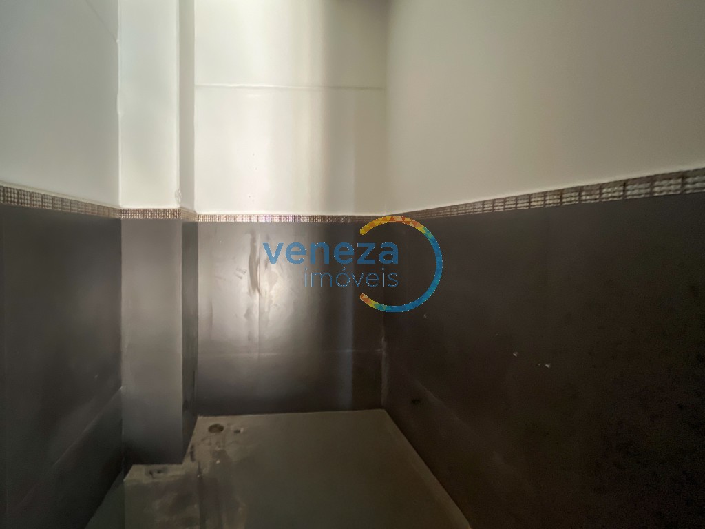 Barracão para locação no bairro Portal de Versalhes de Londrina com 328.3m<sup>2</sup> útil