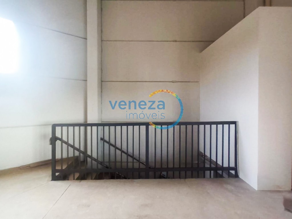 Barracão para locação no bairro Portal de Versalhes de Londrina com 294.18m<sup>2</sup> útil