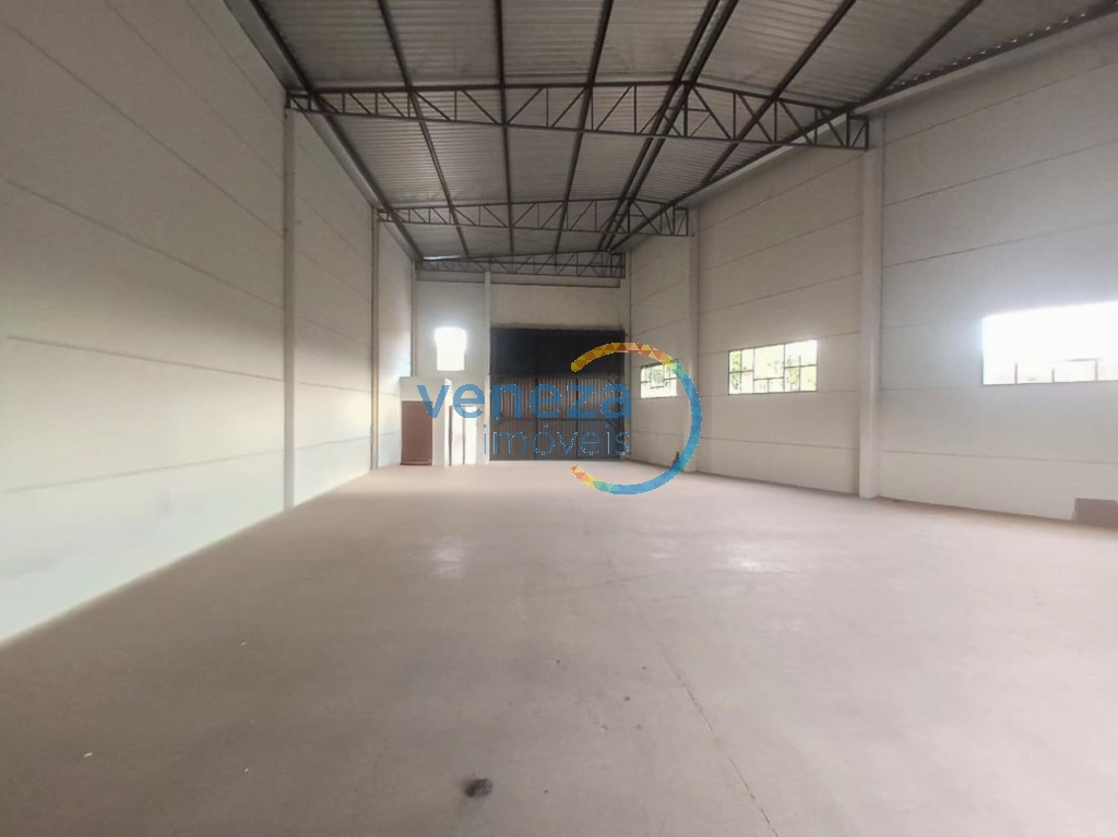 Barracão para locação no bairro Portal de Versalhes de Londrina com 294.18m<sup>2</sup> útil