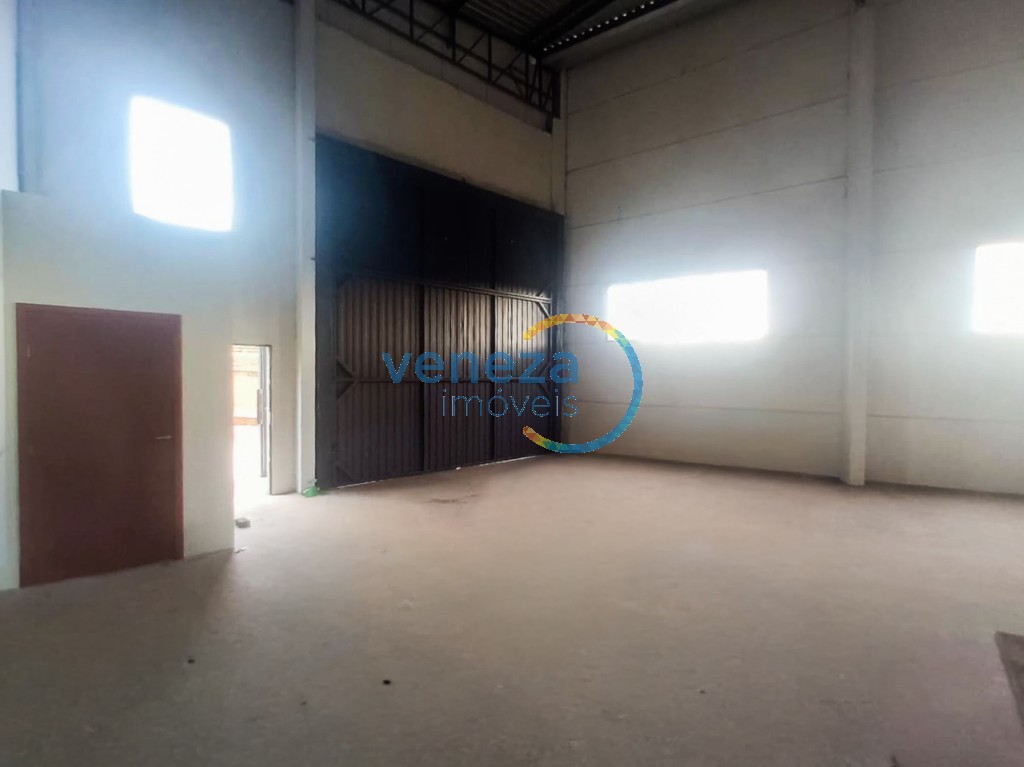 Barracão para locação no bairro Portal de Versalhes de Londrina com 294.18m<sup>2</sup> útil