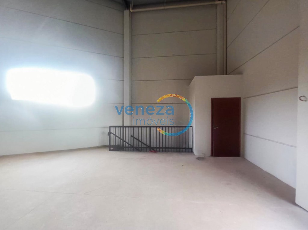 Barracão para locação no bairro Portal de Versalhes de Londrina com 294.18m<sup>2</sup> útil