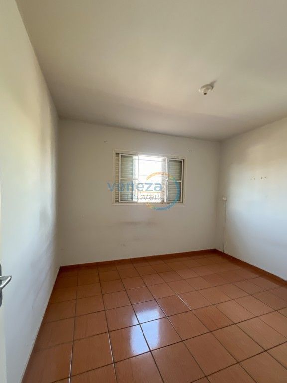 Casa Residencial à venda no bairro Santa Maria de Londrina com 116.18m<sup>2</sup> útil, 4 quartos, 1 vaga de garagem