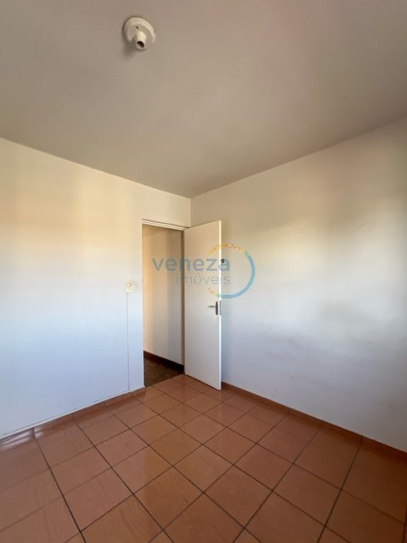 Casa Residencial à venda no bairro Santa Maria de Londrina com 116.18m<sup>2</sup> útil, 4 quartos, 1 vaga de garagem