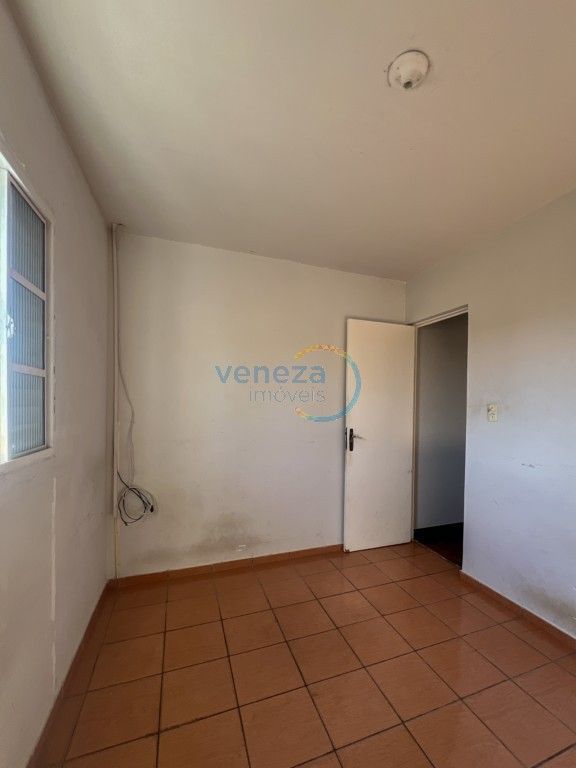 Casa Residencial à venda no bairro Santa Maria de Londrina com 116.18m<sup>2</sup> útil, 4 quartos, 1 vaga de garagem