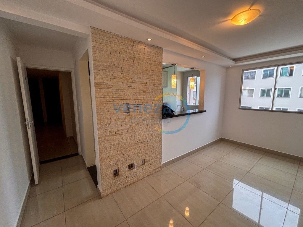Apartamento para venda no Hipica em Londrina com 77m² por R$ 227.000,00