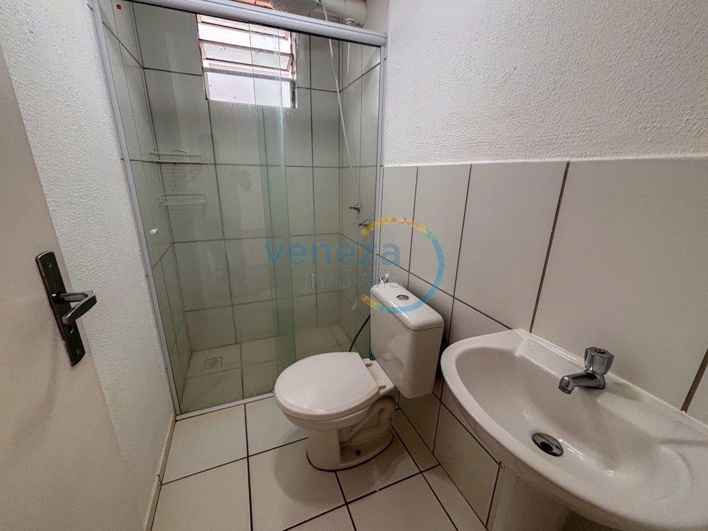 Apartamento à venda no bairro Hipica de Londrina com 44.67m<sup>2</sup> útil, 2 quartos, 1 vaga de garagem