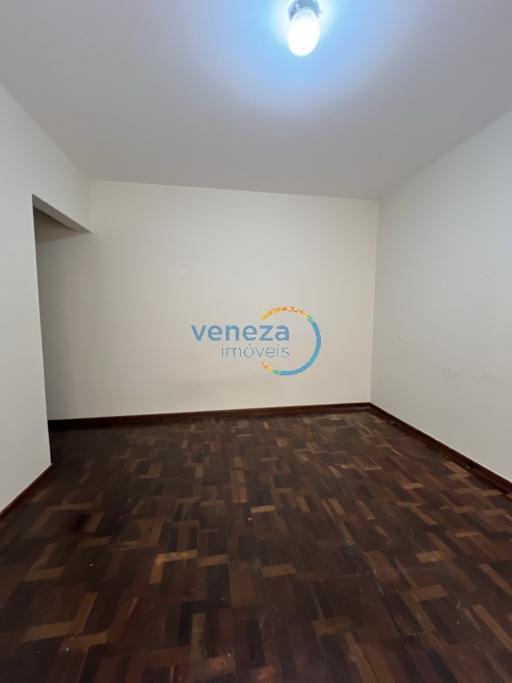 Apartamento para venda no Centro em Londrina com 116,84m² por R$ 240.000,00