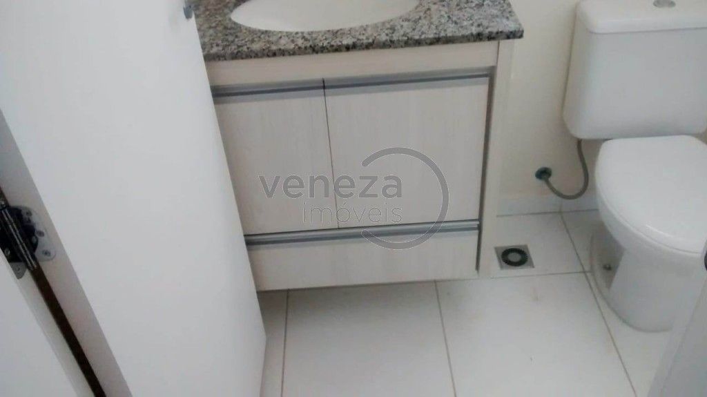 Apartamento à venda no bairro Gleba Palhano de Londrina com 75m<sup>2</sup> útil, 3 quartos, 1 vaga de garagem