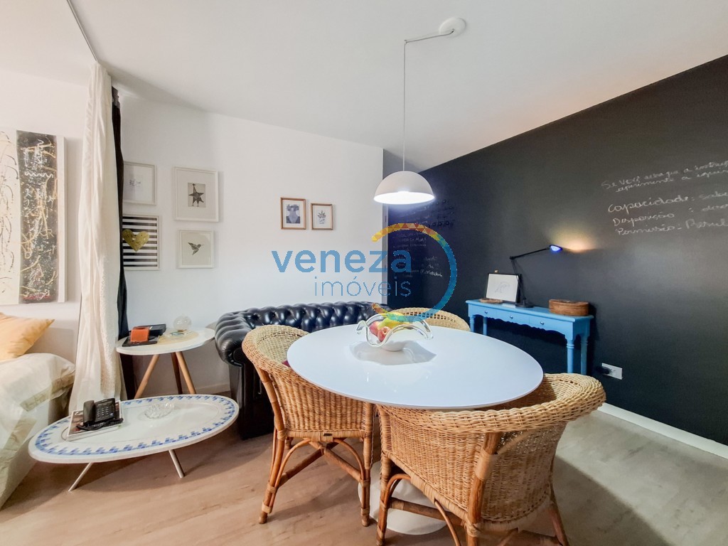 Apartamento à venda no bairro Brasil de Londrina com 74.61m<sup>2</sup> útil, 3 quartos, 1 vaga de garagem