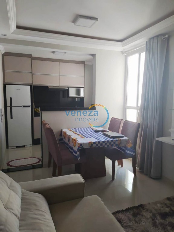 Apartamento à venda no bairro Maria Luiza de Londrina com 45m<sup>2</sup> útil, 2 quartos, 1 vaga de garagem