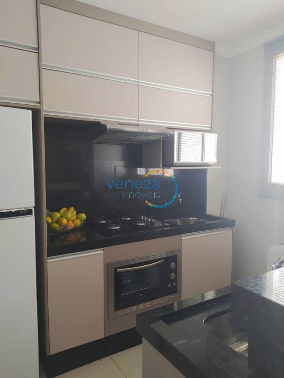 Apartamento à venda no bairro Maria Luiza de Londrina com 45m<sup>2</sup> útil, 2 quartos, 1 vaga de garagem
