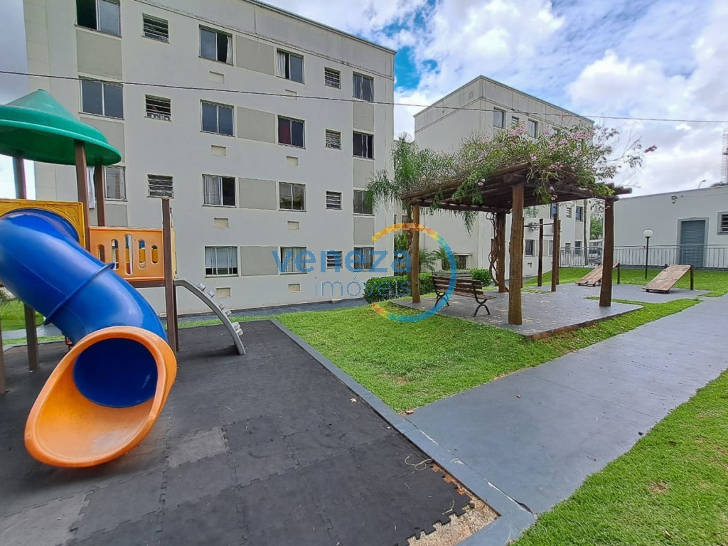 Apartamento à venda no bairro Maria Luiza de Londrina com 45m<sup>2</sup> útil, 2 quartos, 1 vaga de garagem