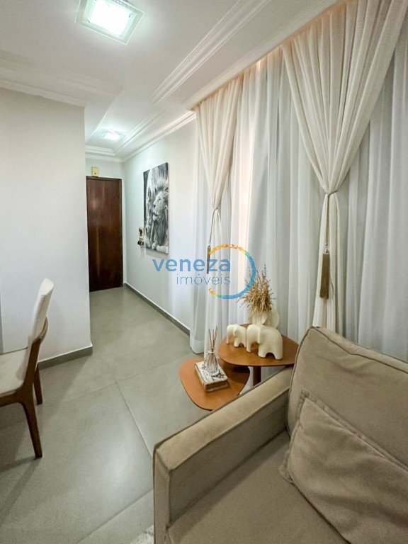 Apartamento à venda no bairro Centro de Londrina com 67m<sup>2</sup> útil, 3 quartos, 1 vaga de garagem