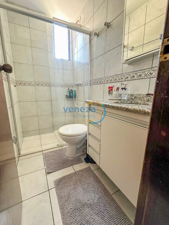 Apartamento à venda no bairro Centro de Londrina com 67m<sup>2</sup> útil, 3 quartos, 1 vaga de garagem