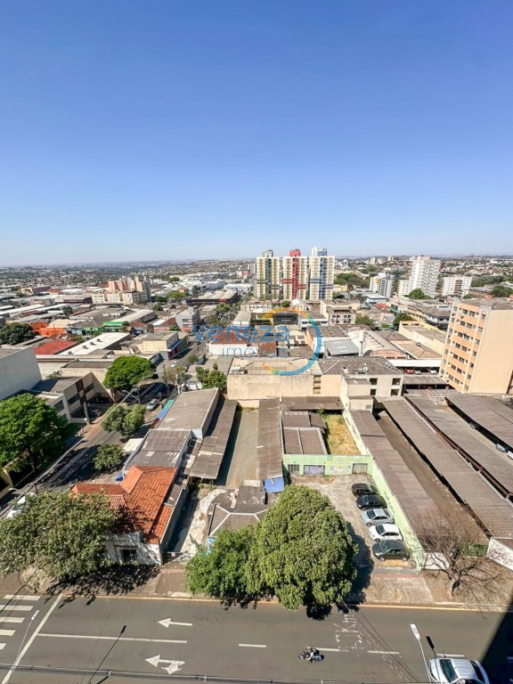 Apartamento à venda no bairro Centro de Londrina com 67m<sup>2</sup> útil, 3 quartos, 1 vaga de garagem