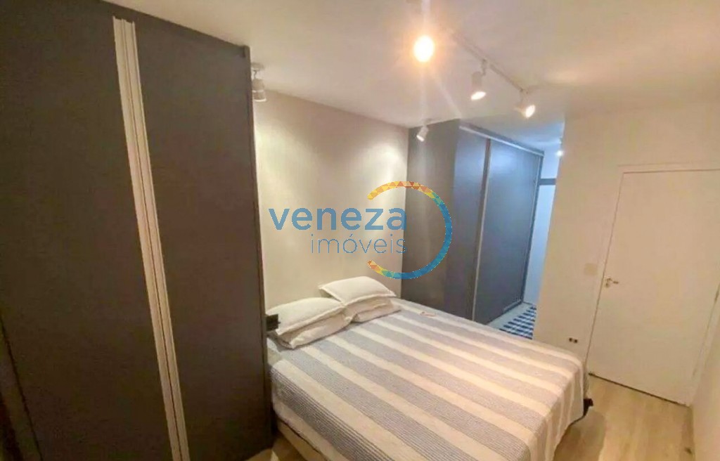 Casa Residencial à venda no bairro Pinheiros de Londrina com 180m<sup>2</sup> útil, 3 quartos, 2 vagas de garagem