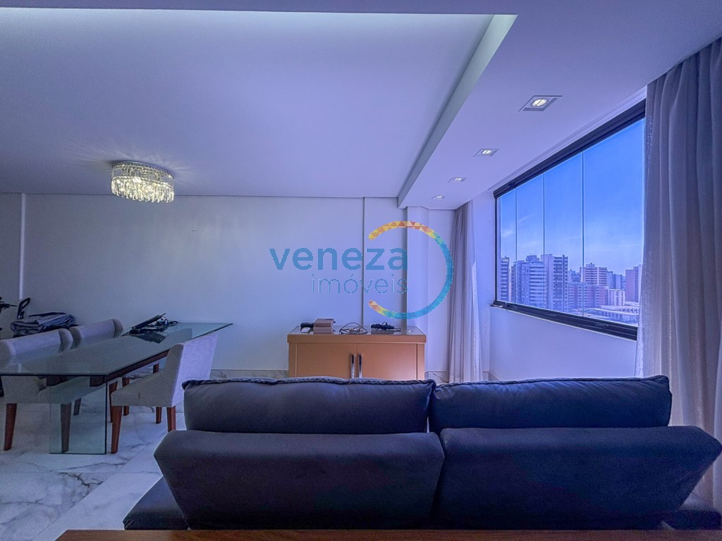 Apartamento à venda no bairro Centro de Londrina com 185.13m<sup>2</sup> útil, 4 quartos, 1 vaga de garagem