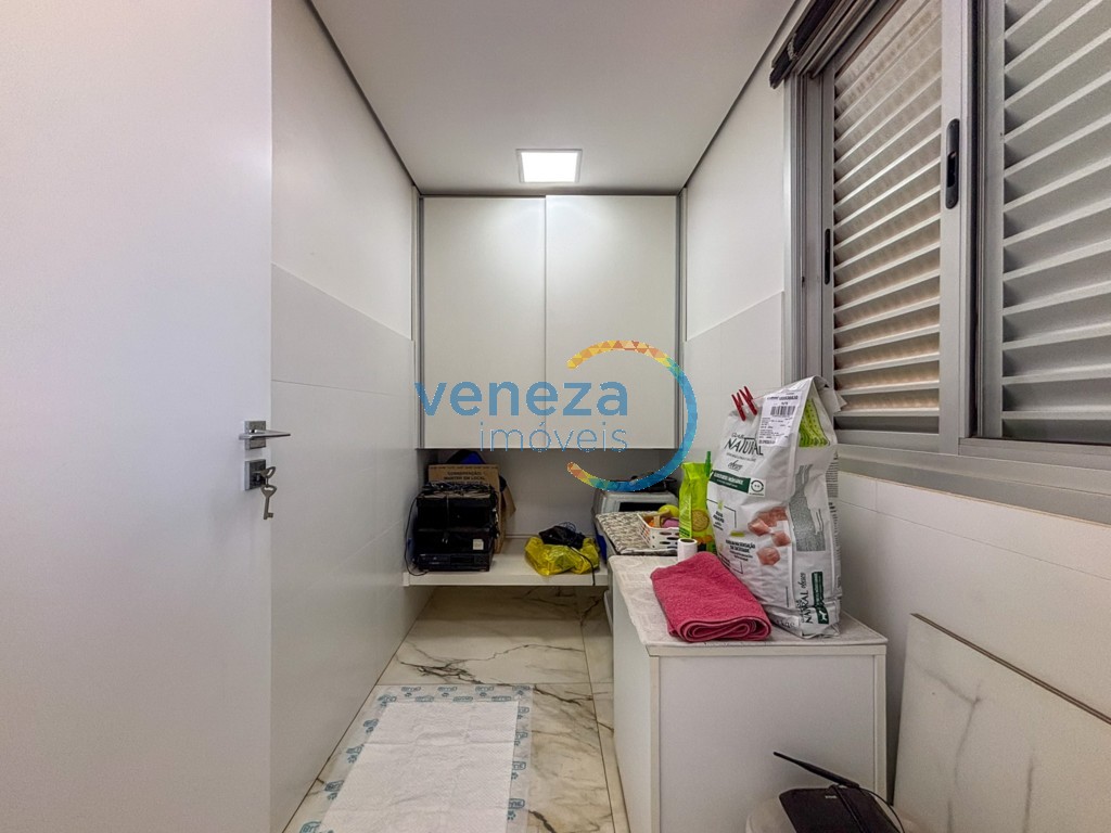 Apartamento à venda no bairro Centro de Londrina com 185.13m<sup>2</sup> útil, 4 quartos, 1 vaga de garagem