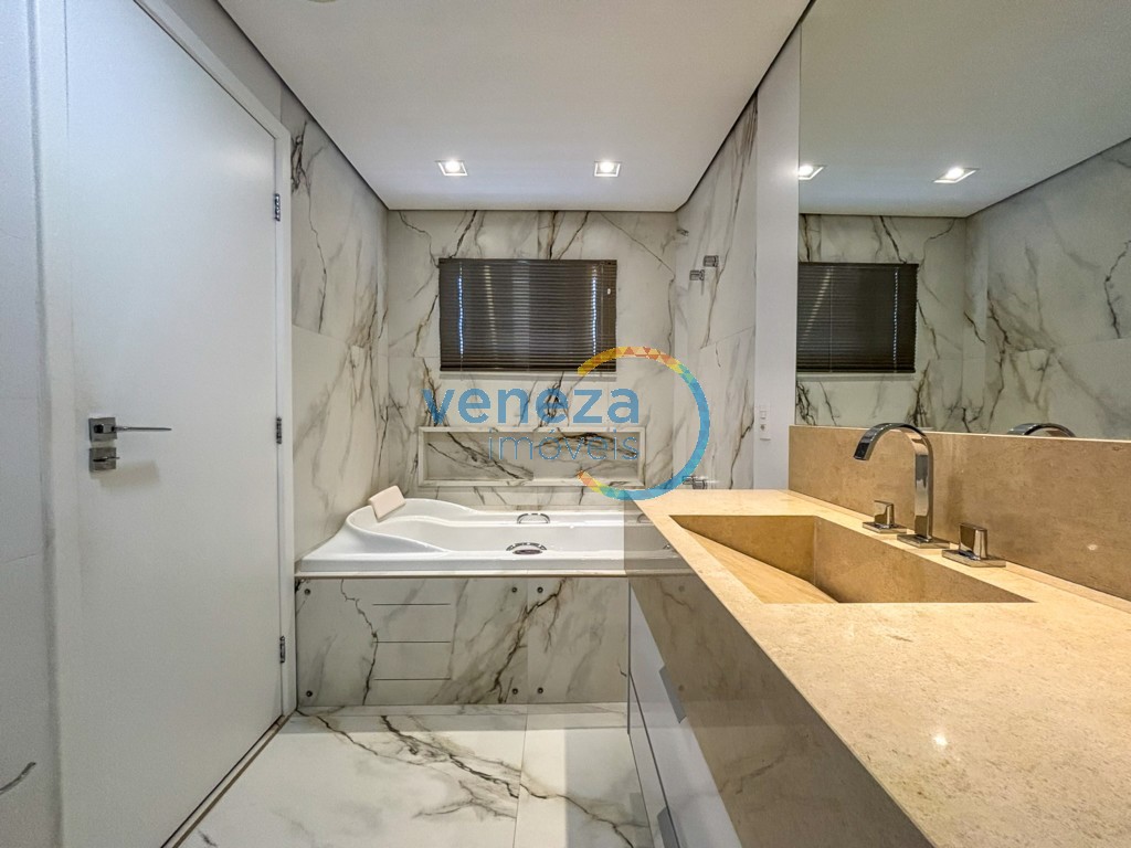 Apartamento à venda no bairro Centro de Londrina com 185.13m<sup>2</sup> útil, 4 quartos, 1 vaga de garagem