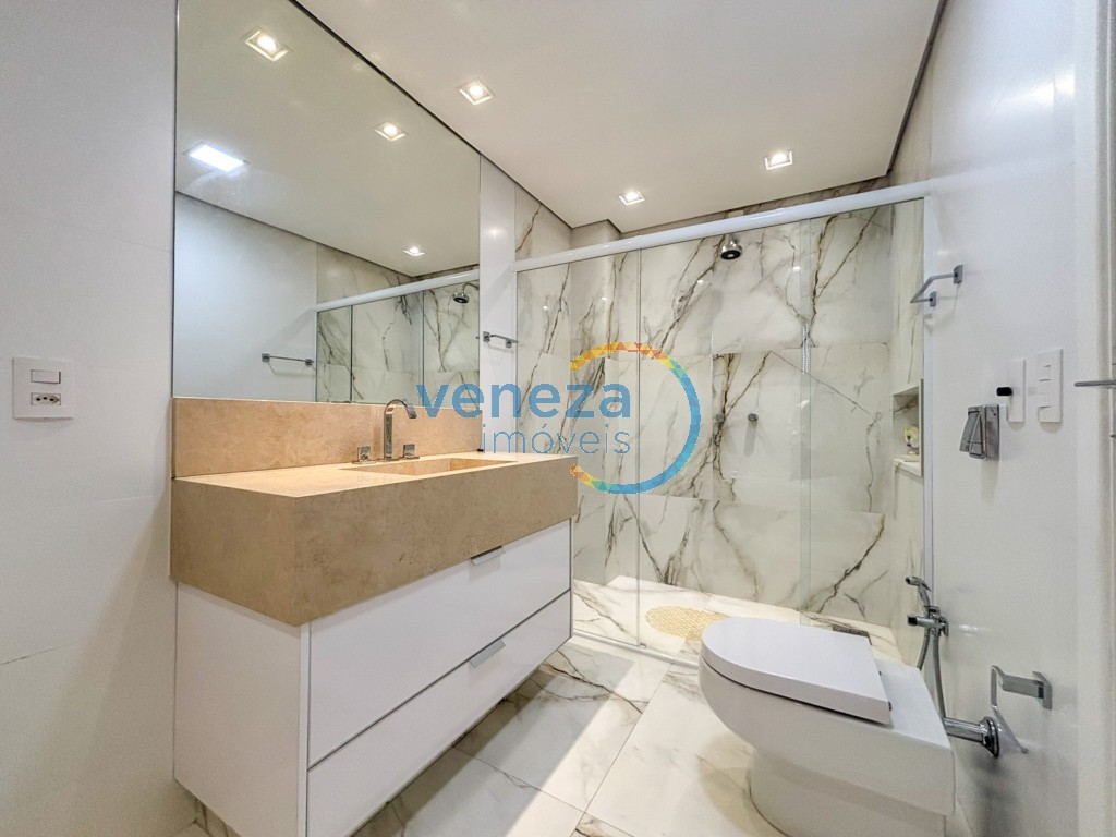 Apartamento à venda no bairro Centro de Londrina com 185.13m<sup>2</sup> útil, 4 quartos, 1 vaga de garagem