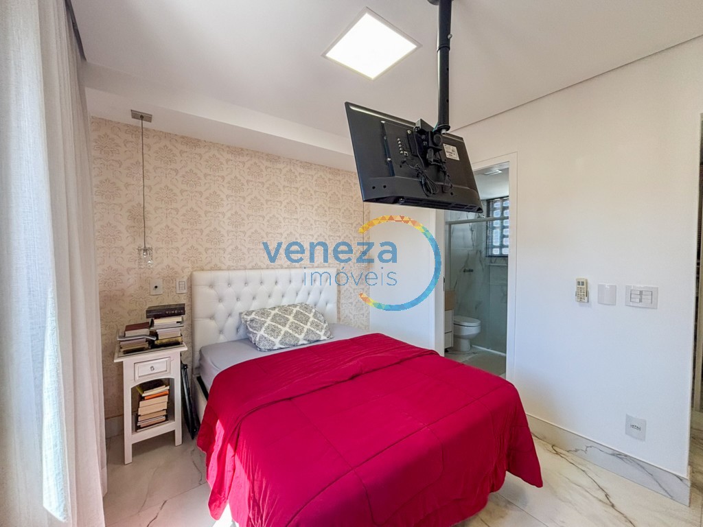 Apartamento à venda no bairro Centro de Londrina com 185.13m<sup>2</sup> útil, 4 quartos, 1 vaga de garagem