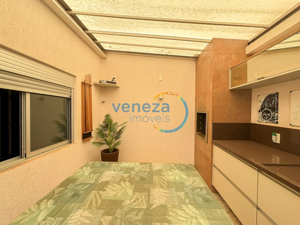 Apartamento à venda no bairro Centro de Londrina com 185.13m<sup>2</sup> útil, 4 quartos, 1 vaga de garagem