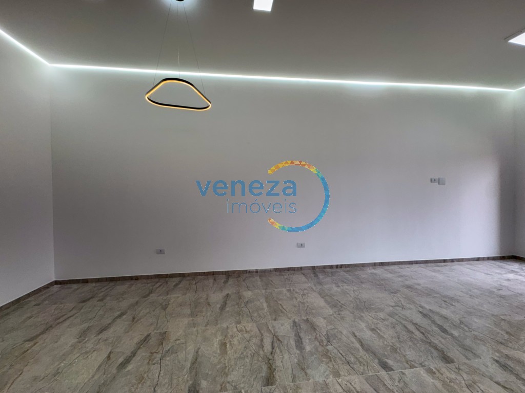 Casa Residencial para locação no bairro Heimtal de Londrina com 103m<sup>2</sup> útil, 3 quartos, 1 vaga de garagem